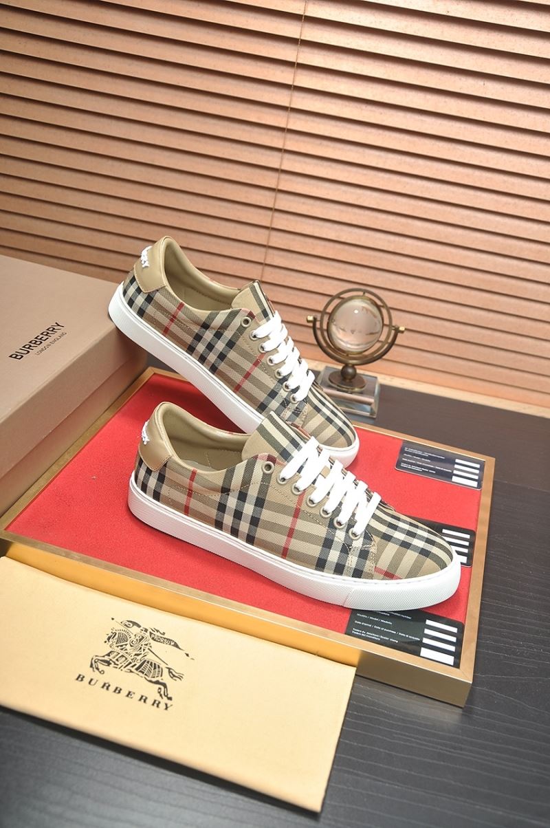 Burberry Low Shoes